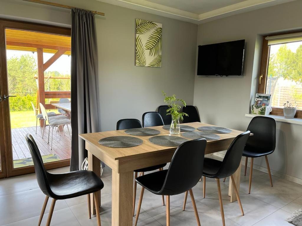 Z Kominkiem Nad Jeziorem Z Jacuzzi Ogrodowym Holiday home *